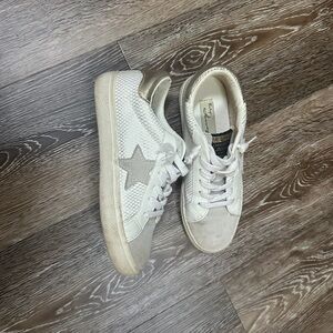 Woman’s Vintage Havana White and Gold Star Lace-Up Sneakers